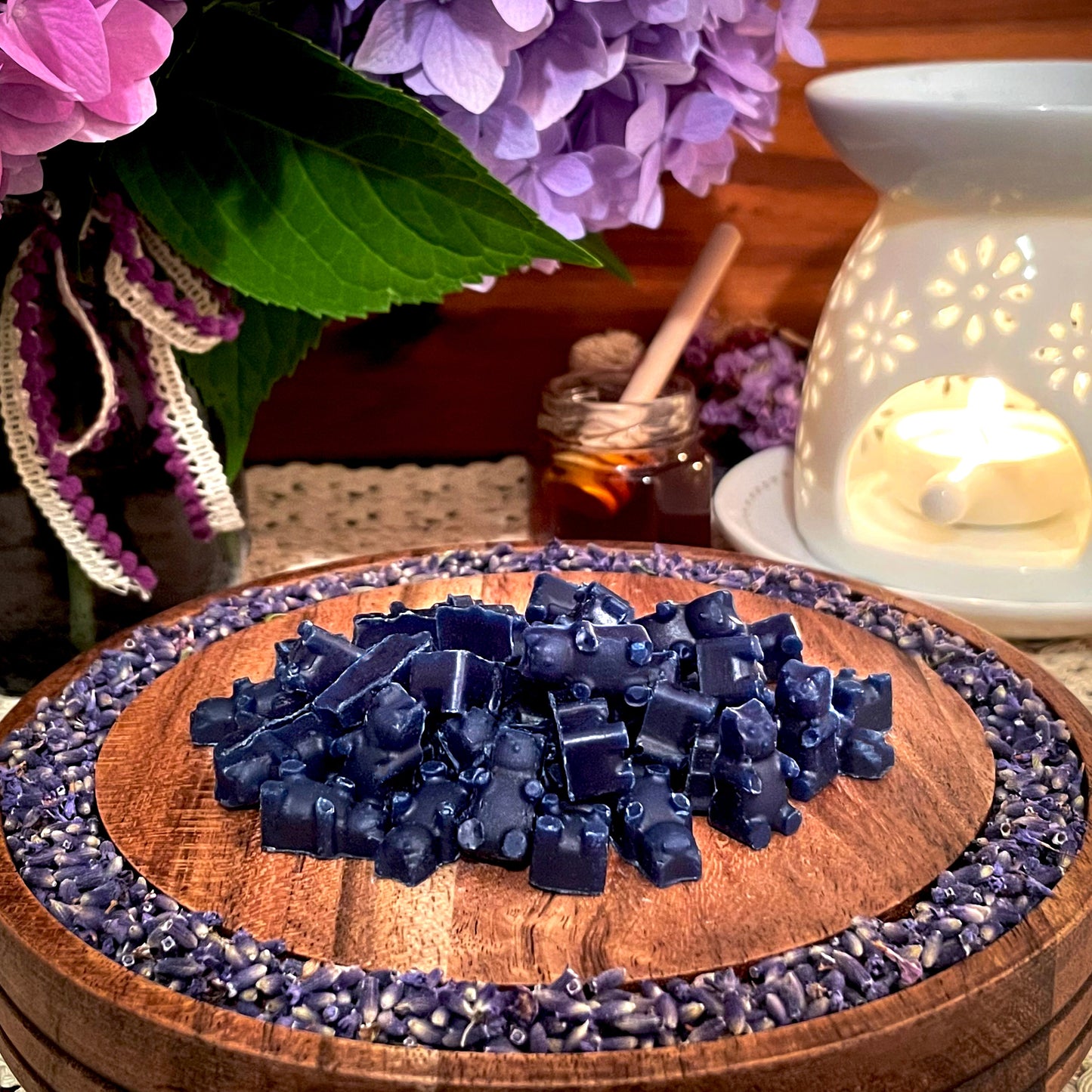 Aromatic Beeswax Melts: Honey Harvest Blue Bears (1 oz)