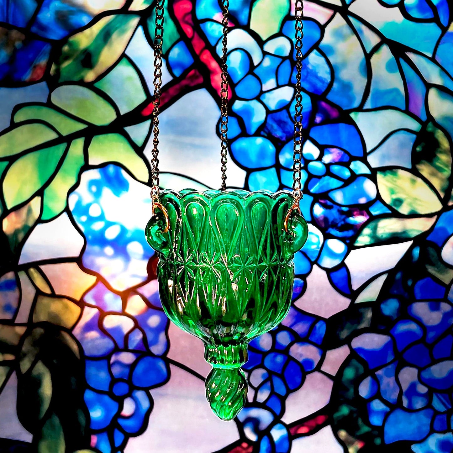Hanging Glass Vigil Lamp: Green