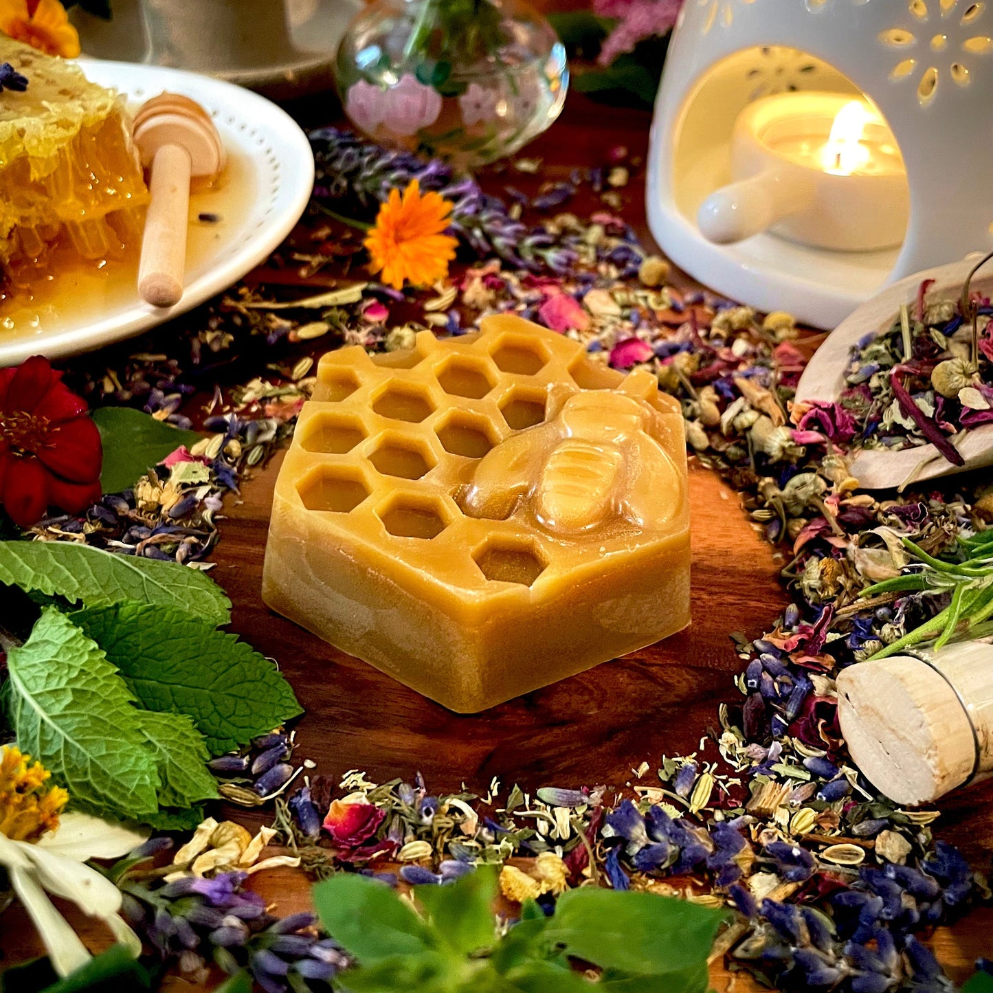 Aromatic Beeswax Melt: Herb Garden (1.9 oz)
